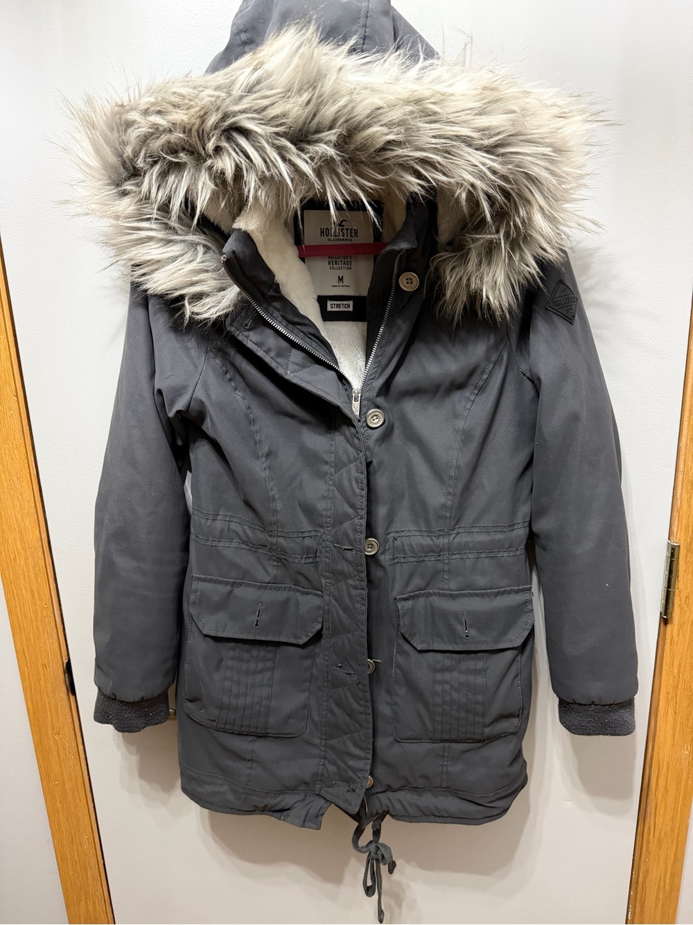 Hollister Heritage Collection Sherpa Lined Parka Jacket Gray Size Medium - fur!